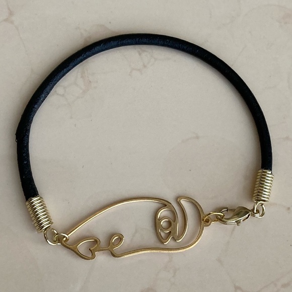 Abstract Face Pendant Bracelet with Leather Strap - Picture 11 of 12